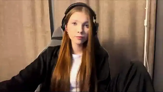 Snapshot of Softixq chatting on 11/09/25, 03:43 Softixq online show from 11/09/25, 03:43