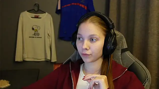 Snapshot of Softixq chatting on 11/15/25, 03:52 Softixq online show from 11/15/25, 03:52