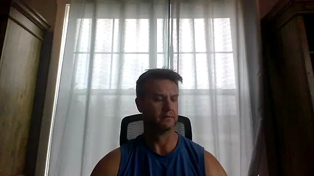 Snapshot of 45andfit1 chatting on 11/25/25, 02:06 45andfit1 online show from 11/25/25, 02:06