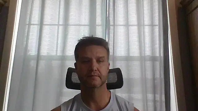 Snapshot of 45andfit1 chatting on 12/05/25, 02:25 45andfit1 online show from 12/05/25, 02:25