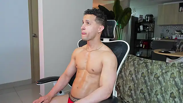 Snapshot of Paul_Reybor chatting on 10/31/25, 12:11 Paul Reybor online show from 10/31/25, 12:11