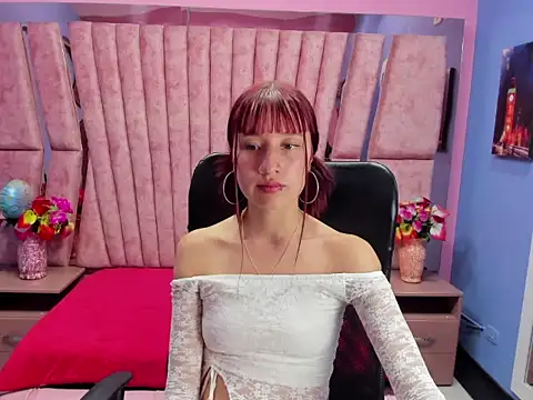 Zoe cartier  online show from 10/26/25, 02:45