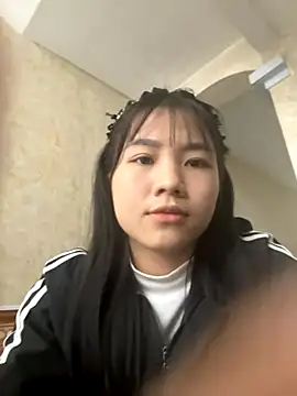 Snapshot of Ruby_68 chatting on 12/04/25, 04:11 Ruby 68 online show from 12/04/25, 04:11