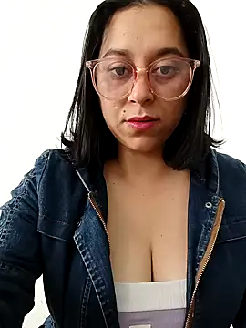 Caroline-17 online show from 11/01/25, 12:40