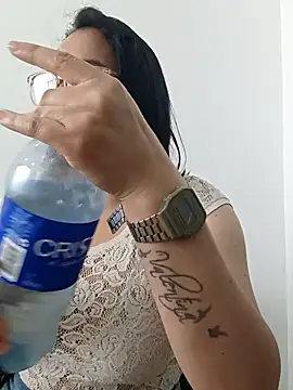 Caroline-17 online show from 11/04/25, 05:45