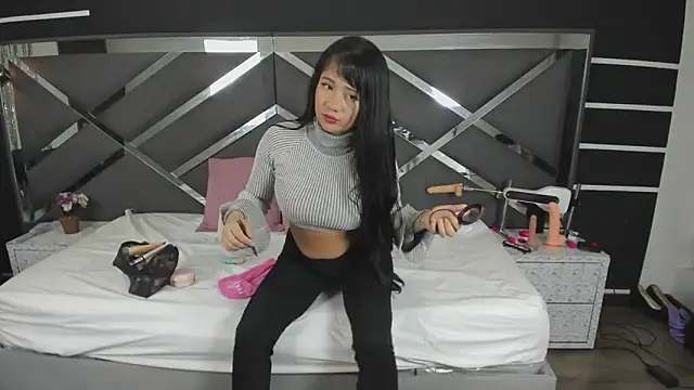 Snapshot of ScarlettParker chatting on 11/06/25, 01:12 ScarlettParker online show from 11/06/25, 01:12