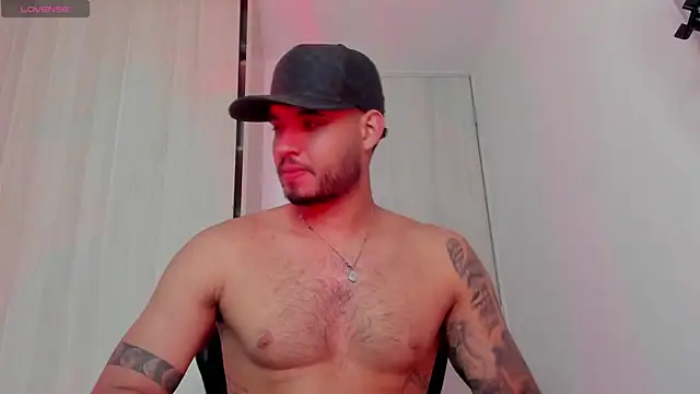 AUSTINN TORRES online show from 07/26/26, 12:41