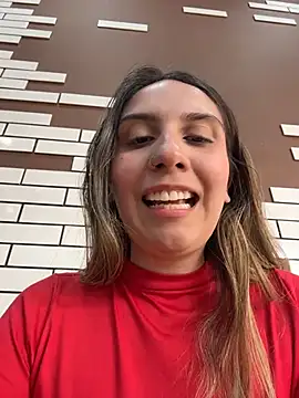 Snapshot of sarah_honey__ chatting on 11/18/25, 03:49 sarah honey online show from 11/18/25, 03:49