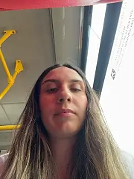 Snapshot of sarah_honey__ chatting on 11/23/25, 03:45 sarah honey online show from 11/23/25, 03:45