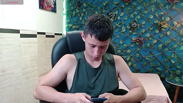 Garuo 18 online show from 11/09/25, 03:16