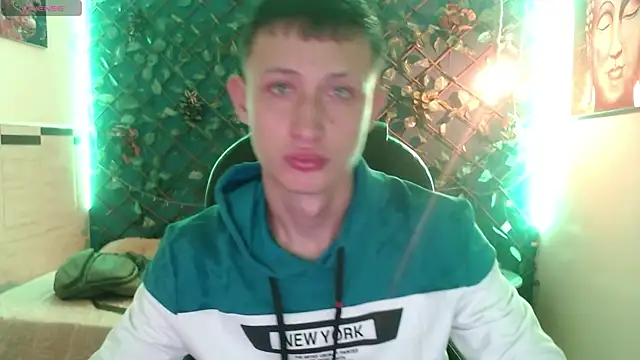 Garuo 18 online show from 11/15/25, 02:53