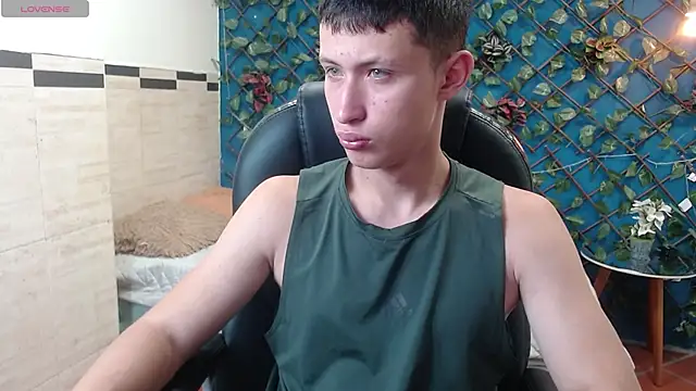 Garuo 18 online show from 11/20/25, 03:07