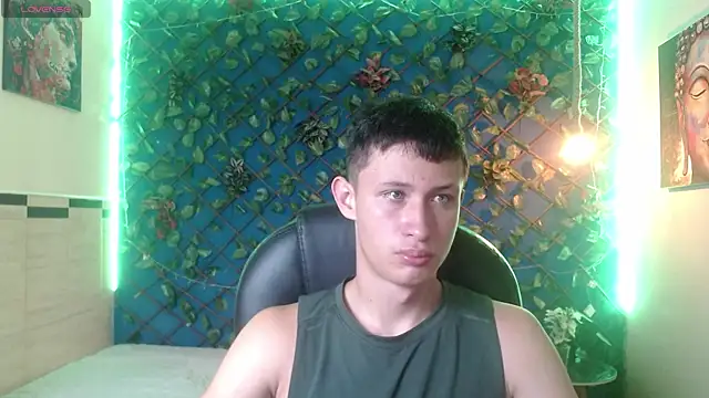 Garuo 18 online show from 11/21/25, 03:38