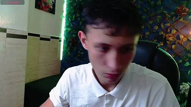 Garuo 18 online show from 12/17/25, 02:06