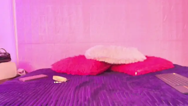Skinny Nasty Dirty online show from 10/24/25, 02:13