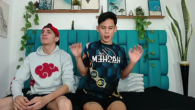 Snapshot of Hot_Boys_Latinos_X chatting on 11/01/25, 01:24 Hot Boys Latinos X online show from 11/01/25, 01:24