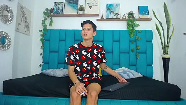 Snapshot of Hot_Boys_Latinos_X chatting on 11/07/25, 09:59 Hot Boys Latinos X online show from 11/07/25, 09:59