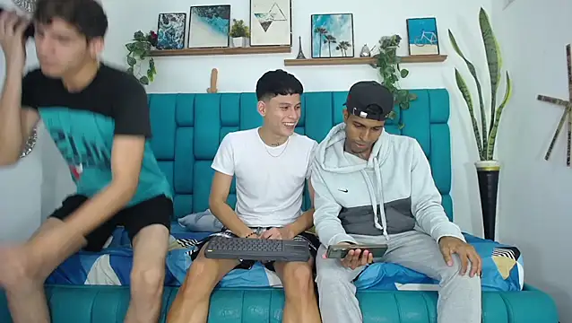 Snapshot of Hot_Boys_Latinos_X chatting on 11/13/25, 10:08 Hot Boys Latinos X online show from 11/13/25, 10:08