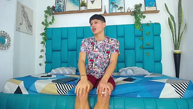 Snapshot of Hot_Boys_Latinos_X chatting on 11/16/25, 05:07 Hot Boys Latinos X online show from 11/16/25, 05:07