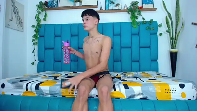 Snapshot of Hot_Boys_Latinos_X chatting on 11/27/25, 06:10 Hot Boys Latinos X online show from 11/27/25, 06:10