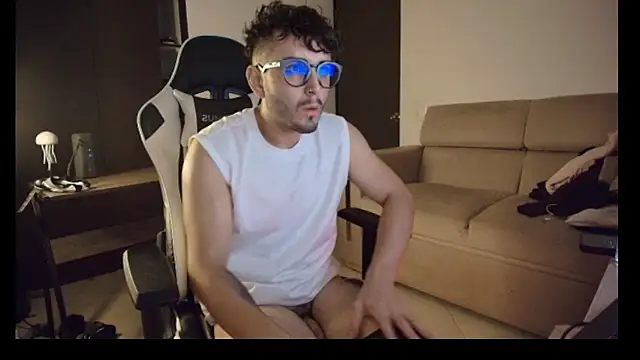 lionandreough online show from 10/25/25, 12:07