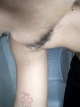 Snapshot of fer_luna chatting on 10/28/25, 03:32 fer luna online show from 10/28/25, 03:32