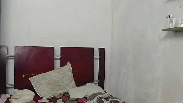 Snapshot of fer_luna chatting on 11/13/25, 07:35 fer luna online show from 11/13/25, 07:35