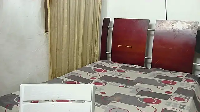 Snapshot of fer_luna chatting on 12/05/25, 06:00 fer luna online show from 12/05/25, 06:00