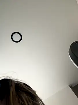 Alanna-foxx online show from 10/30/25, 09:48