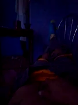 Snapshot of Ojitosbrrr chatting on 11/13/25, 08:24 Ojitosbrrr online show from 11/13/25, 08:24