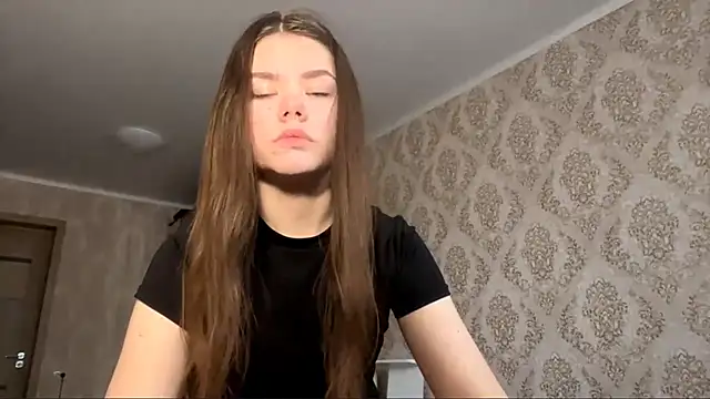 lisablued online show from 10/27/25, 07:23