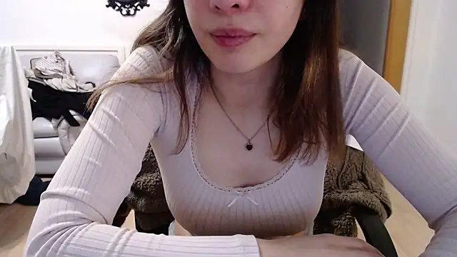 Snapshot of bellefleurrr chatting on 11/19/25, 08:09 bellefleurrr online show from 11/19/25, 08:09