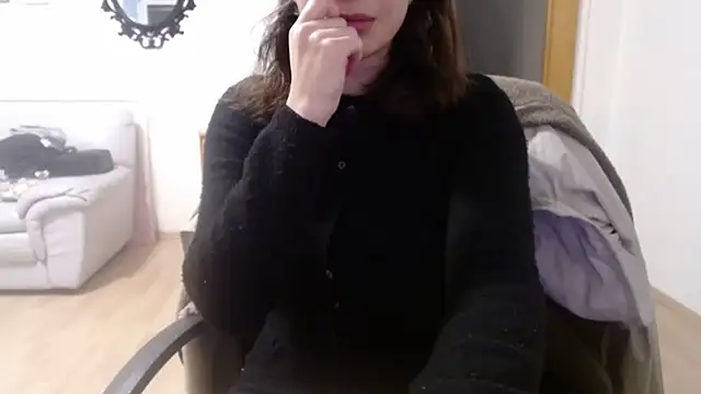 Snapshot of bellefleurrr chatting on 11/20/25, 09:47 bellefleurrr online show from 11/20/25, 09:47