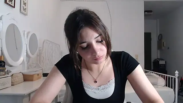 bellefleurrr online show from 06/18/26, 12:33
