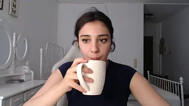 bellefleurrr online show from 06/24/26, 01:54