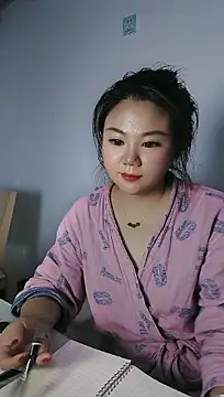 Snapshot of doudou101 chatting on 10/28/25, 03:47 doudou101 online show from 10/28/25, 03:47