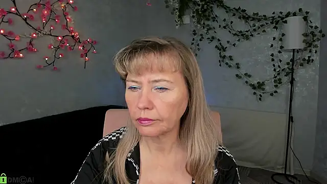 Carla Vogue online show from 12/02/25, 09:58