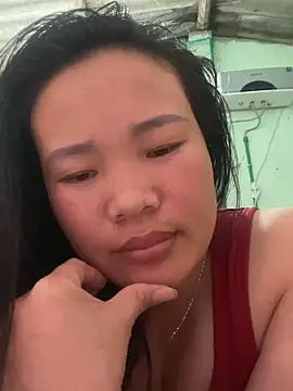 Snapshot of Macy-y chatting on 10/24/25, 02:46 Macy-y online show from 10/24/25, 02:46