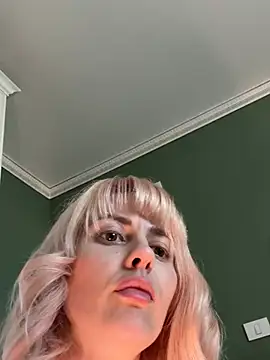 Snapshot of blondegirlx chatting on 05/08/26, 03:28 blondegirlx online show from 05/08/26, 03:28