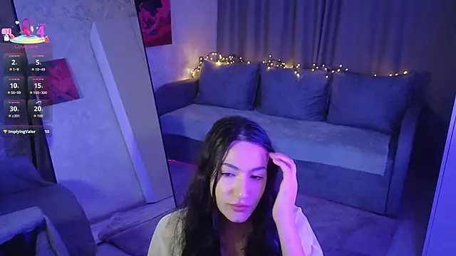 Snapshot of Mulan_Lo chatting on 11/24/25, 06:29 Mulan Lo online show from 11/24/25, 06:29