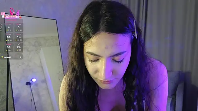 Snapshot of Mulan_Lo chatting on 11/28/25, 06:43 Mulan Lo online show from 11/28/25, 06:43