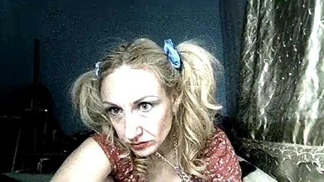 LilaniLoverx online show from 12/15/25, 10:36