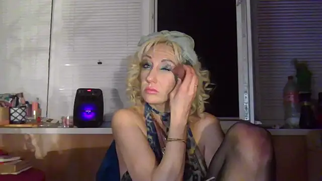 LilaniLoverx online show from 05/10/26, 08:36