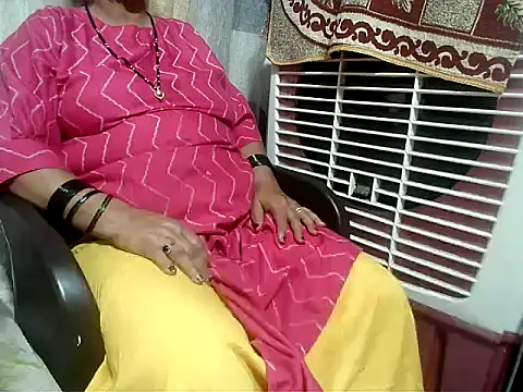 Snapshot of TABOOBREAKERS chatting on 09/28/25, 04:23 TABOOBREAKERS online show from 09/28/25, 04:23