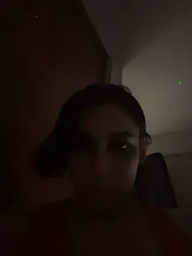 Snapshot of gigi333regi chatting on 11/28/25, 08:28 gigi333regi online show from 11/28/25, 08:28