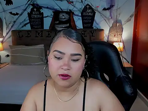 Prettyy zoe online show from 10/27/25, 11:58