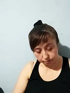 Snapshot of MaryKiki5619 chatting on 11/06/25, 06:31 MaryKiki5619 online show from 11/06/25, 06:31