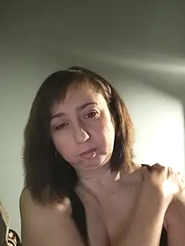 Snapshot of MaryKiki5619 chatting on 11/28/25, 06:54 MaryKiki5619 online show from 11/28/25, 06:54