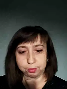 Snapshot of MaryKiki5619 chatting on 12/14/25, 08:13 MaryKiki5619 online show from 12/14/25, 08:13