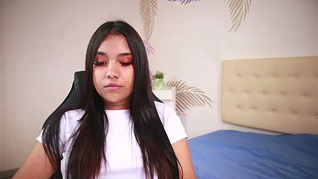 Snapshot of Isabelle_Lane chatting on 11/24/25, 12:38 Isabelle Lane online show from 11/24/25, 12:38